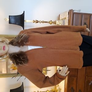 Vintage Victoria Harbour Sweater with Faux Fur Collar